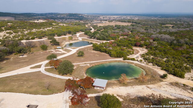 Listing photo id 25 for 211 Poehnert