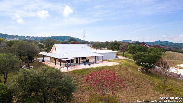 Listing photo id 29 for 211 Poehnert