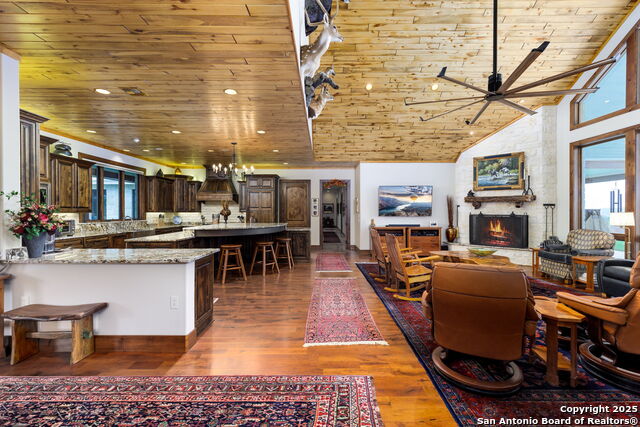 Listing photo id 6 for 211 Poehnert