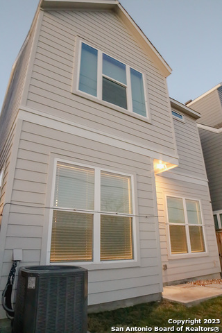 Image 13 of 14 For 5843 Whitby Rd  4
