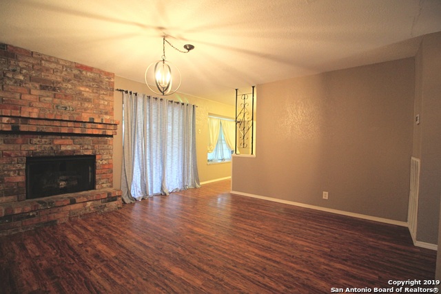 Image 8 of 16 For 5638 Creekwood St