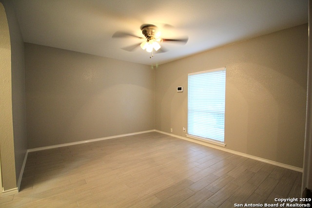 Image 9 of 16 For 5638 Creekwood St