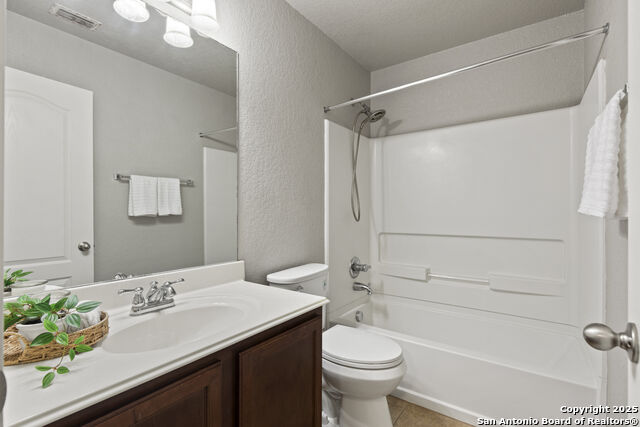 Listing photo id 22 for 10307 Royal Est