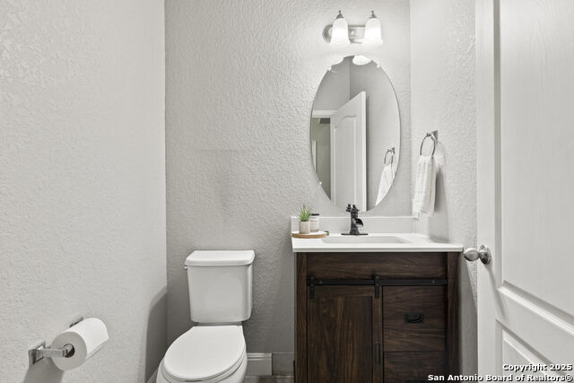Listing photo id 4 for 10307 Royal Est