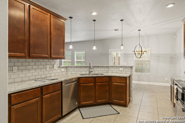 Listing photo id 6 for 10307 Royal Est