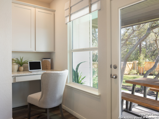 Listing photo id 8 for 29504 Ringo Way
