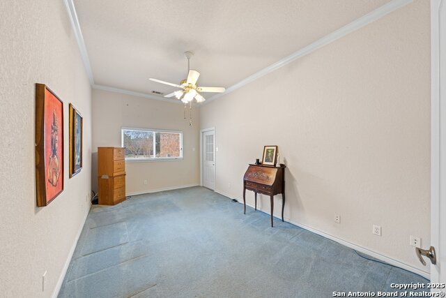 Image 22 of 37 For 2001 Crown Ridge