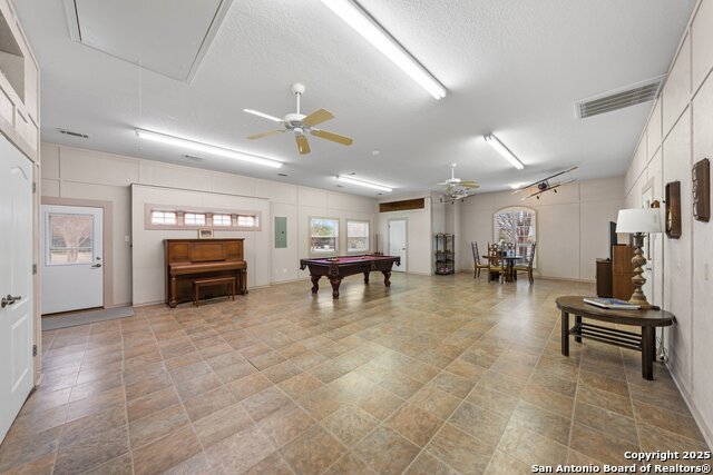 Image 23 of 37 For 2001 Crown Ridge