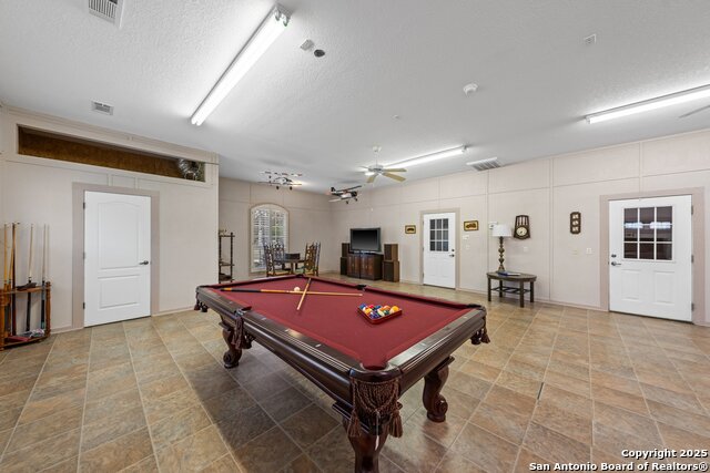 Image 24 of 37 For 2001 Crown Ridge