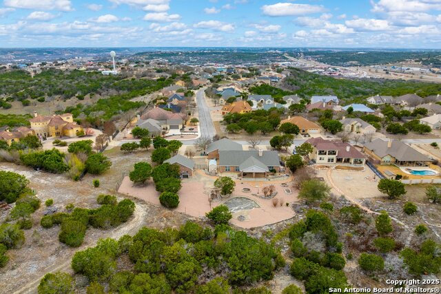 Image 34 of 37 For 2001 Crown Ridge