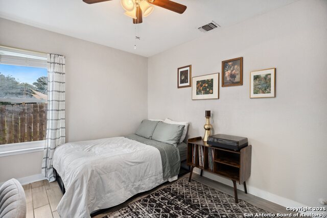 Image 19 of 27 For 3003 Shady Springs
