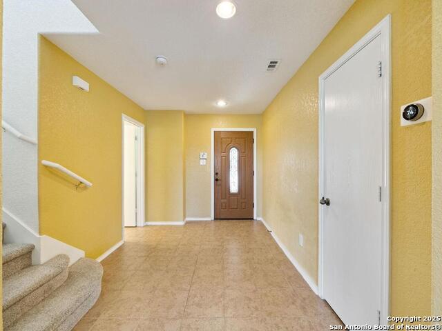 Listing photo id 2 for 7923 Martinelli