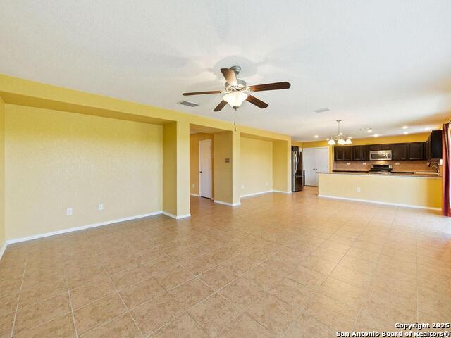 Listing photo id 6 for 7923 Martinelli