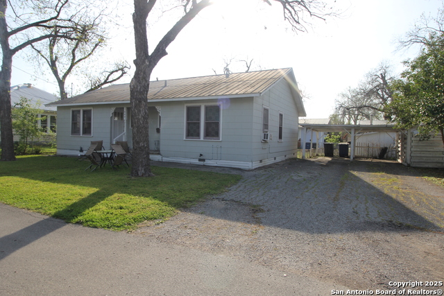 Details for 669 Roosevelt St, New Braunfels, TX 78130