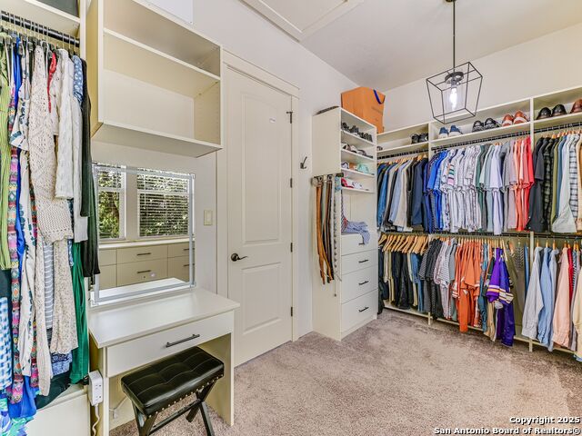 Listing photo id 16 for 8626 Napa Landing