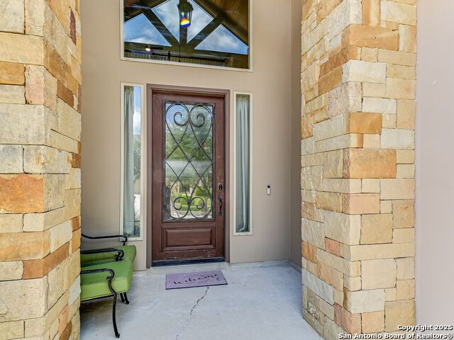 Listing photo id 0 for 8626 Napa Landing