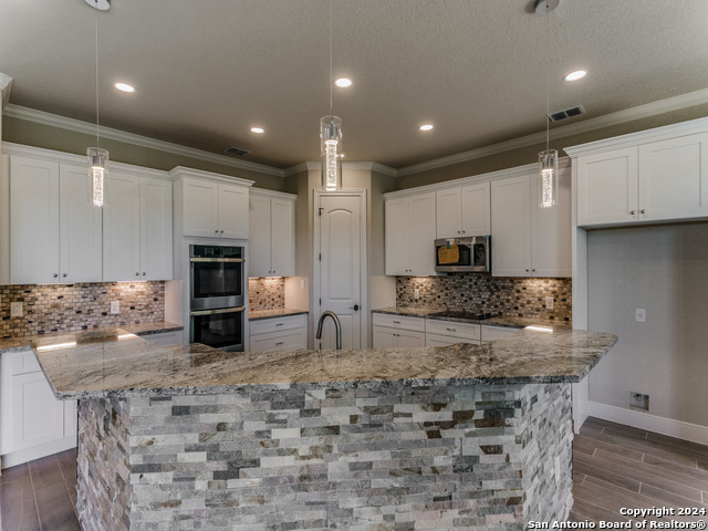 Image 19 of 40 For 929 Moonlight Dr