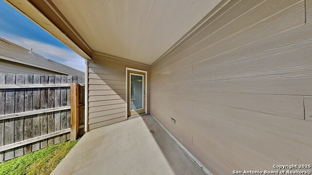 Image 18 of 19 For 7918 Hanging Branch