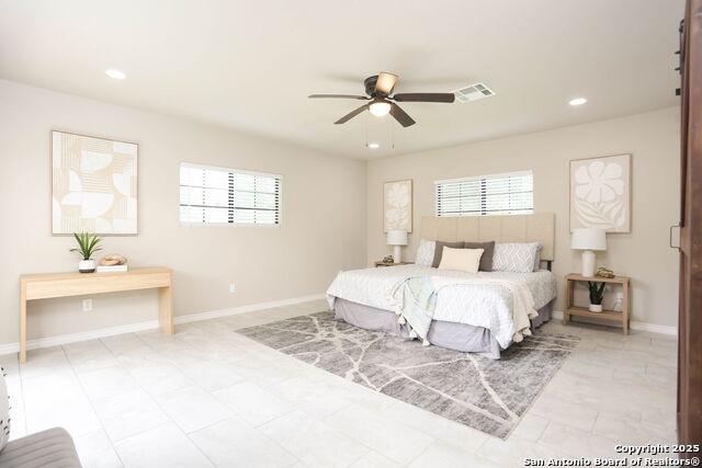 Image 10 of 16 For 325 Kenmar  