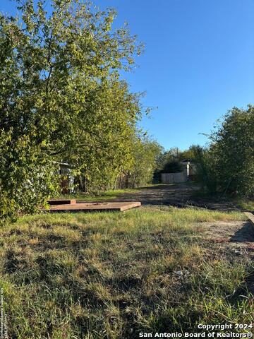 Listing photo id 0 for 2606 Commerce St E