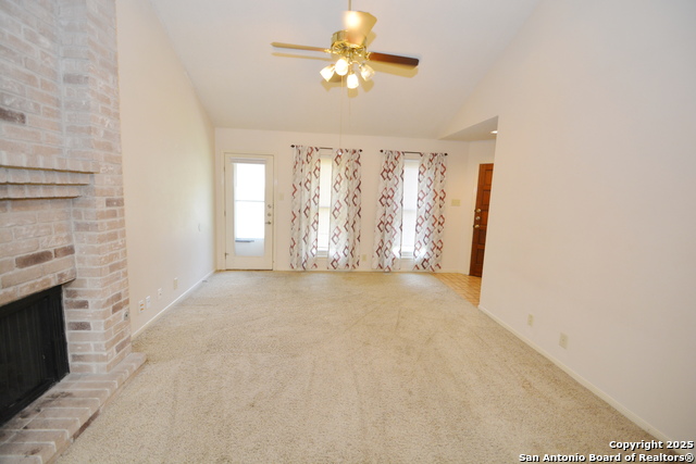 Listing photo id 1 for 5759 Spring Watch