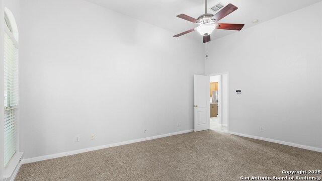 Listing photo id 20 for 521 Faulkner