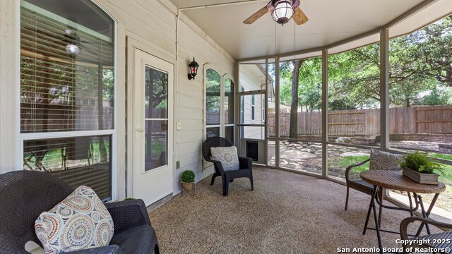 Listing photo id 31 for 521 Faulkner