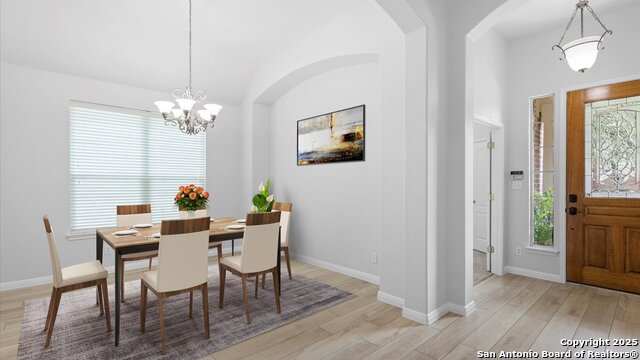 Listing photo id 4 for 521 Faulkner