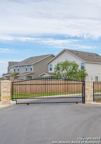 Image 14 of 15 For 2527 Lynwood Bend
