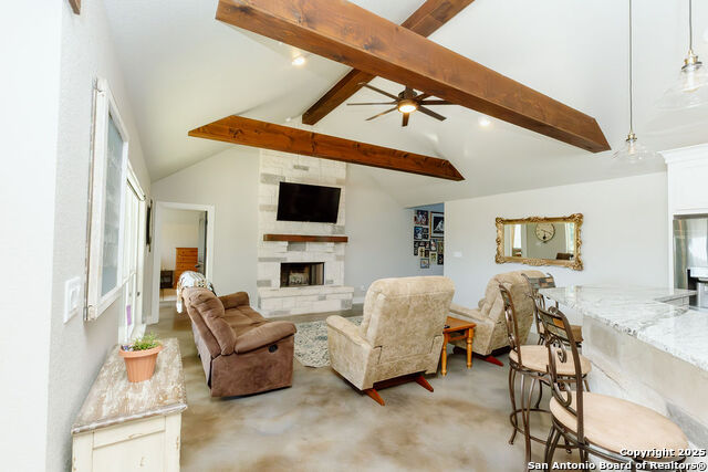 Listing photo id 2 for 277 Brown Saddle