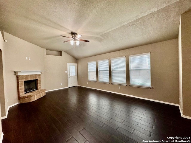 Listing photo id 2 for 6527 Candleview