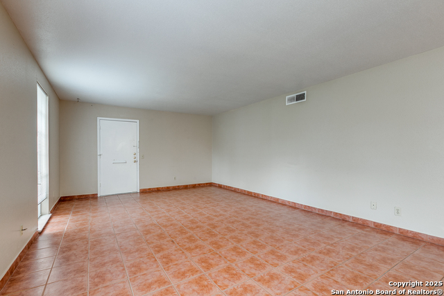Image 5 of 25 For 7500 Callaghan  Apt 2