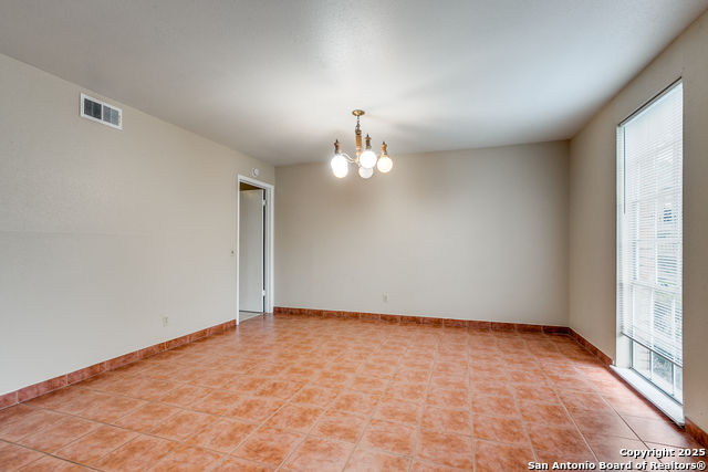 Image 8 of 25 For 7500 Callaghan  Apt 2