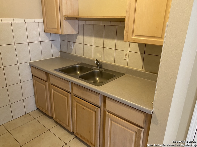 Image 10 of 23 For 1016 Blanco Rd.  102