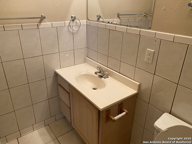 Image 23 of 23 For 1016 Blanco Rd.  102