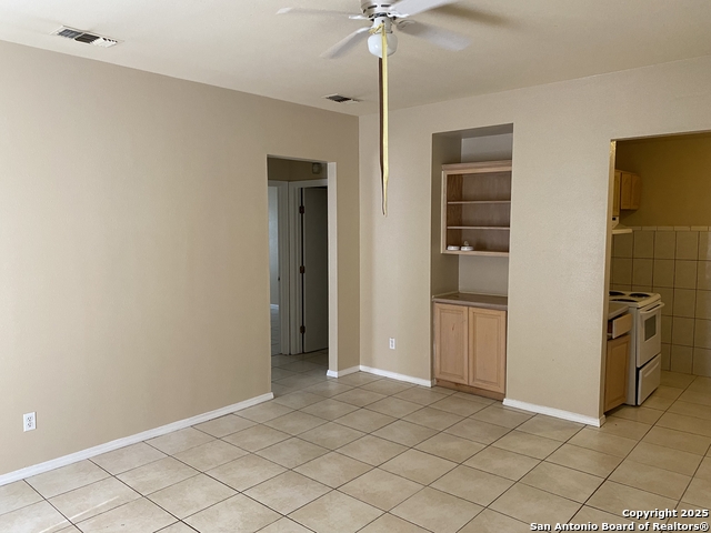 Image 5 of 23 For 1016 Blanco Rd.  102