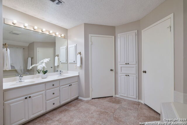 Image 14 of 25 For 9231 Saint Ives