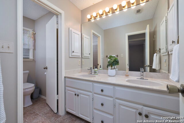 Image 18 of 25 For 9231 Saint Ives
