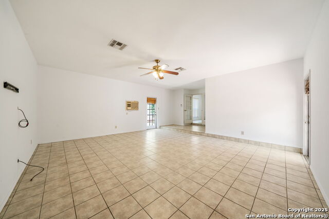 Listing photo id 15 for 12138 Lemon Blossom W