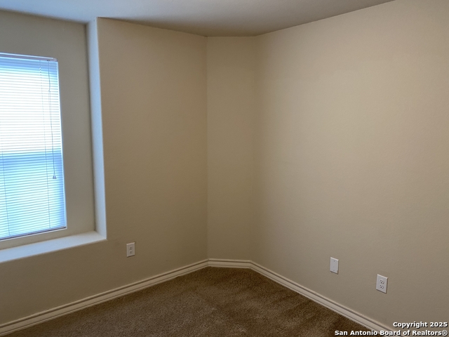 Image 21 of 32 For 6606 Mia Way  102
