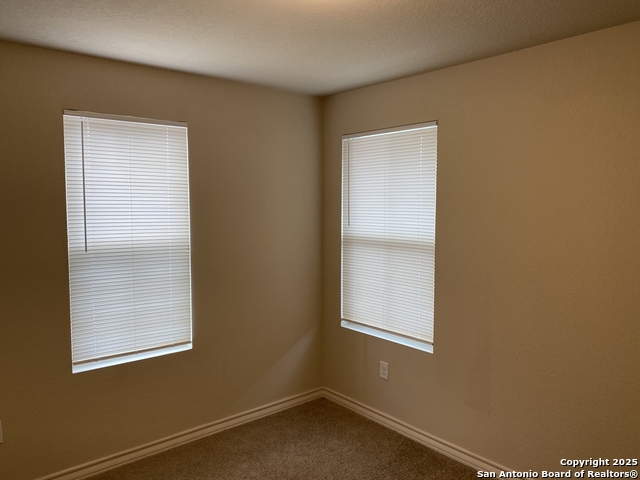 Image 25 of 32 For 6606 Mia Way  102