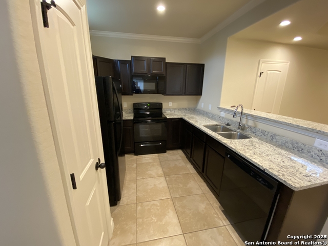 Image 9 of 32 For 6606 Mia Way  102