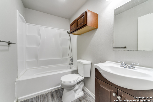 Image 17 of 25 For 7359 Corian Park