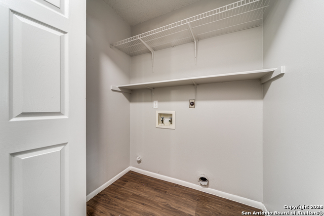 Image 22 of 25 For 7359 Corian Park