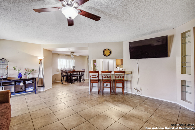 Listing photo id 12 for 14218 Fairwayhill