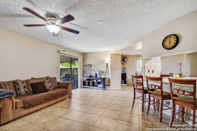 Listing photo id 15 for 14218 Fairwayhill
