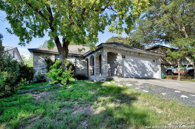 Listing photo id 0 for 14218 Fairwayhill