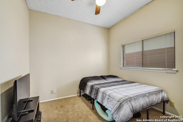 Listing photo id 19 for 14218 Fairwayhill