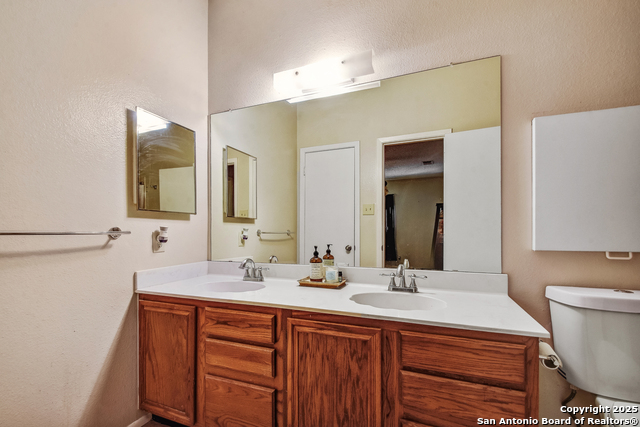 Listing photo id 20 for 14218 Fairwayhill