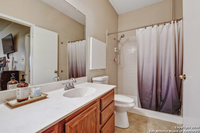 Listing photo id 21 for 14218 Fairwayhill